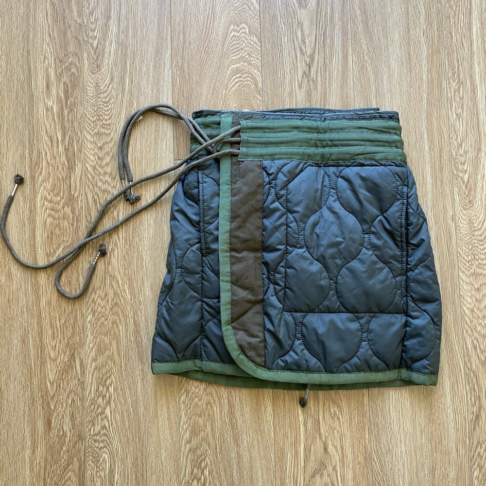Mini puffer skirt